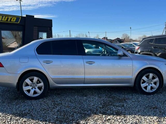 Серый Шкода Суперб, объемом двигателя 2 л и пробегом 280 тыс. км за 9500 $, фото 8 на Automoto.ua