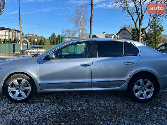 Серый Шкода Суперб, объемом двигателя 1.97 л и пробегом 280 тыс. км за 9500 $, фото 4 на Automoto.ua