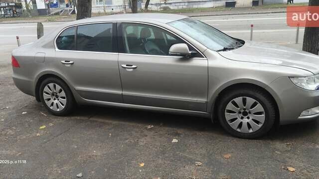 Сірий Шкода Суперб, об'ємом двигуна 1.97 л та пробігом 335 тис. км за 9500 $, фото 4 на Automoto.ua