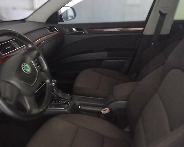 Серый Шкода Суперб, объемом двигателя 1.79 л и пробегом 149 тыс. км за 9000 $, фото 6 на Automoto.ua