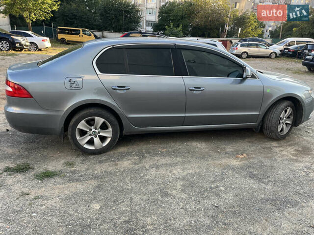 Шкода Суперб 2011 у Хмельницькому на Automoto.ua Сірий Шкода Суперб, об'ємом двигуна 1.6 л та пробігом 225 тис. км за 8600 $, фото 9 на Automoto.ua