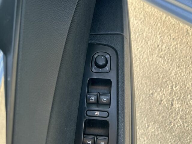 Серый Шкода Суперб, объемом двигателя 1.8 л и пробегом 235 тыс. км за 7200 $, фото 21 на Automoto.ua