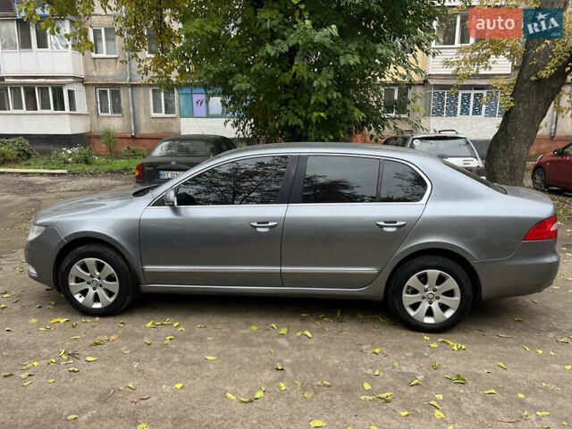 Шкода Суперб 2011 в Кривом Роге на Automoto.ua Серый Шкода Суперб, объемом двигателя 1.97 л и пробегом 290 тыс. км за 9500 $, фото 8 на Automoto.ua