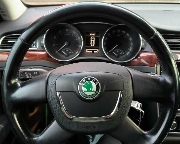 Серый Шкода Суперб, объемом двигателя 1.8 л и пробегом 228 тыс. км за 11100 $, фото 14 на Automoto.ua