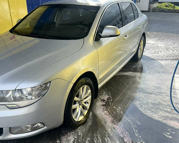 Сірий Шкода Суперб, об'ємом двигуна 1.8 л та пробігом 222 тис. км за 9000 $, фото 2 на Automoto.ua