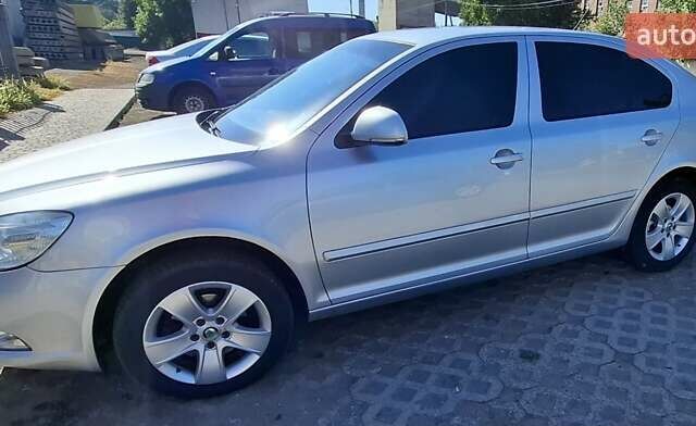Сірий Шкода Суперб, об'ємом двигуна 1.4 л та пробігом 230 тис. км за 7500 $, фото 8 на Automoto.ua