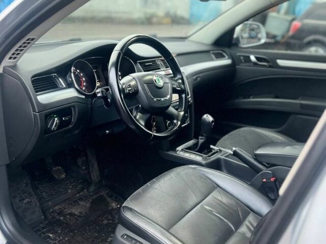 Сірий Шкода Суперб, об'ємом двигуна 2 л та пробігом 245 тис. км за 9900 $, фото 6 на Automoto.ua