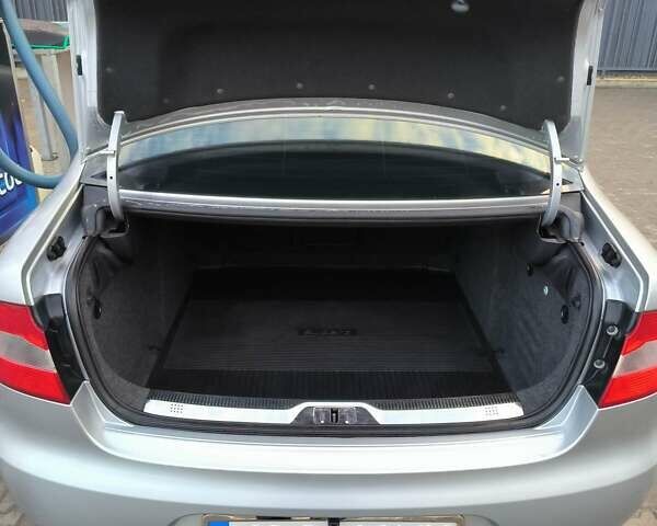 Серый Шкода Суперб, объемом двигателя 1.8 л и пробегом 228 тыс. км за 11100 $, фото 10 на Automoto.ua