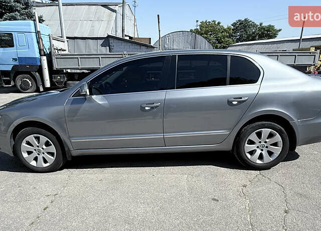 Сірий Шкода Суперб, об'ємом двигуна 1.8 л та пробігом 338 тис. км за 7100 $, фото 3 на Automoto.ua