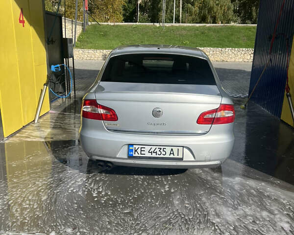 Сірий Шкода Суперб, об'ємом двигуна 1.8 л та пробігом 222 тис. км за 9000 $, фото 5 на Automoto.ua