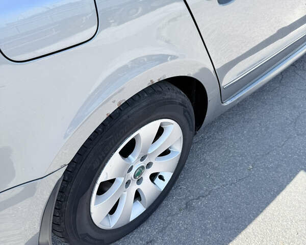 Сірий Шкода Суперб, об'ємом двигуна 1.8 л та пробігом 338 тис. км за 7100 $, фото 26 на Automoto.ua