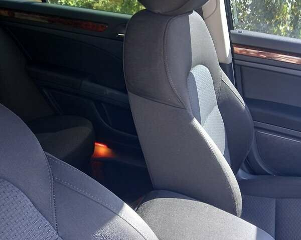 Серый Шкода Суперб, объемом двигателя 1.79 л и пробегом 149 тыс. км за 9000 $, фото 11 на Automoto.ua