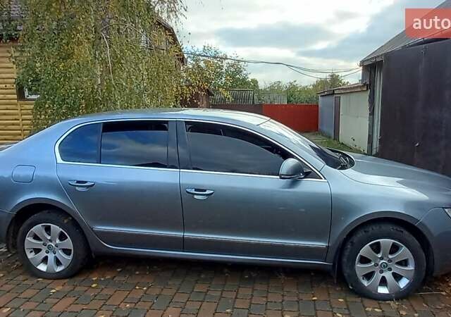 Серый Шкода Суперб, объемом двигателя 1.79 л и пробегом 149 тыс. км за 9000 $, фото 8 на Automoto.ua