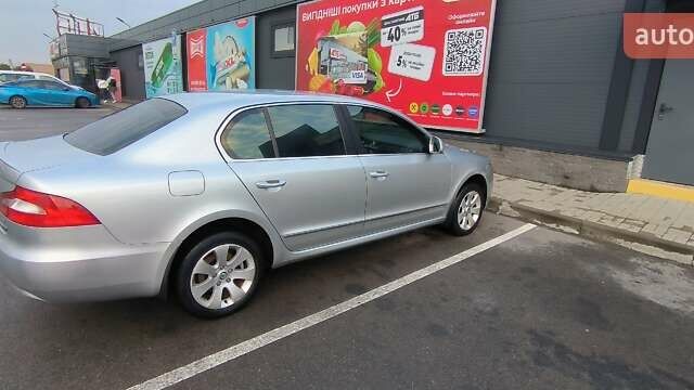 Серый Шкода Суперб, объемом двигателя 1.8 л и пробегом 228 тыс. км за 11100 $, фото 19 на Automoto.ua