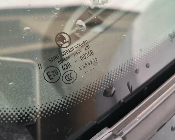 Серый Шкода Суперб, объемом двигателя 1.8 л и пробегом 228 тыс. км за 11100 $, фото 6 на Automoto.ua