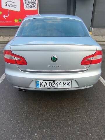 Серый Шкода Суперб, объемом двигателя 1.8 л и пробегом 230 тыс. км за 10000 $, фото 23 на Automoto.ua