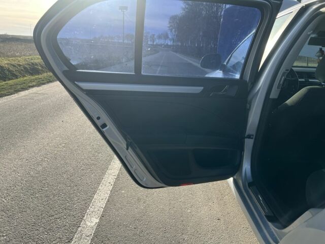 Серый Шкода Суперб, объемом двигателя 1.8 л и пробегом 235 тыс. км за 7200 $, фото 9 на Automoto.ua