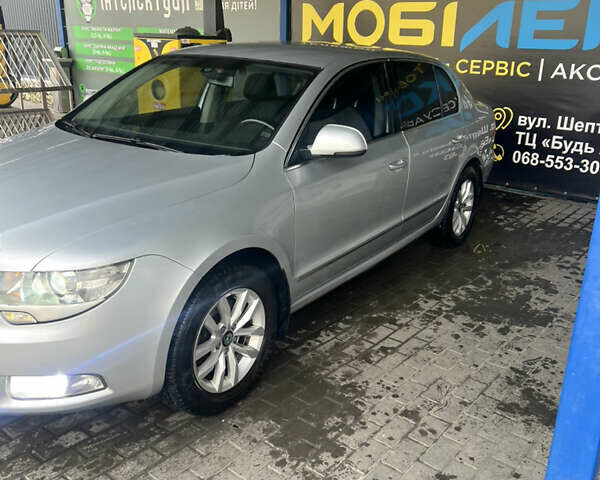 Сірий Шкода Суперб, об'ємом двигуна 1.8 л та пробігом 222 тис. км за 9000 $, фото 11 на Automoto.ua