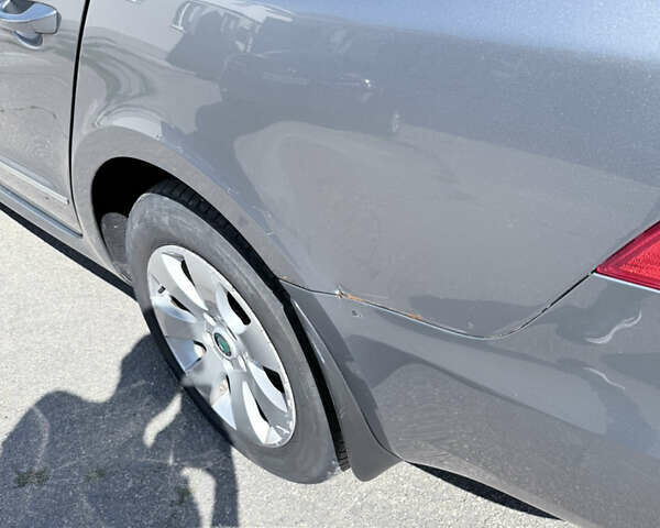 Сірий Шкода Суперб, об'ємом двигуна 1.8 л та пробігом 338 тис. км за 7100 $, фото 32 на Automoto.ua