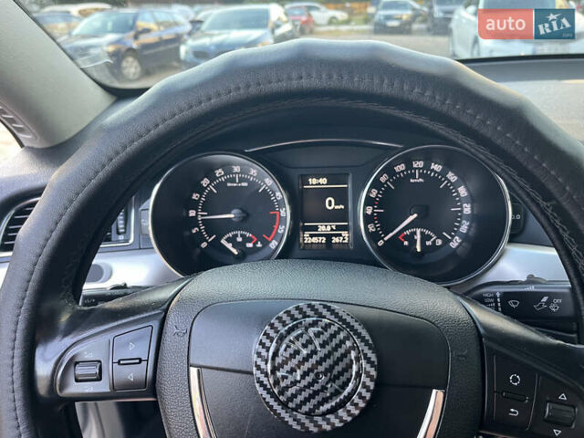 Шкода Суперб 2011 у Хмельницькому на Automoto.ua Сірий Шкода Суперб, об'ємом двигуна 1.6 л та пробігом 225 тис. км за 8600 $, фото 13 на Automoto.ua