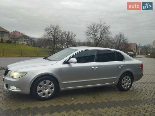 Серый Шкода Суперб, объемом двигателя 2 л и пробегом 280 тыс. км за 9500 $, фото 5 на Automoto.ua