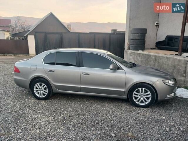 Серый Шкода Суперб, объемом двигателя 1.97 л и пробегом 278 тыс. км за 10500 $, фото 5 на Automoto.ua