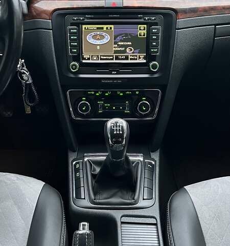 Сірий Шкода Суперб, об'ємом двигуна 2 л та пробігом 316 тис. км за 9300 $, фото 13 на Automoto.ua