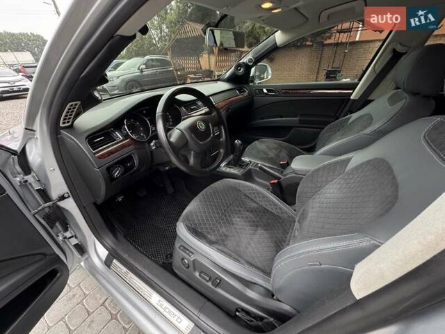Сірий Шкода Суперб, об'ємом двигуна 1.8 л та пробігом 90 тис. км за 10300 $, фото 1 на Automoto.ua