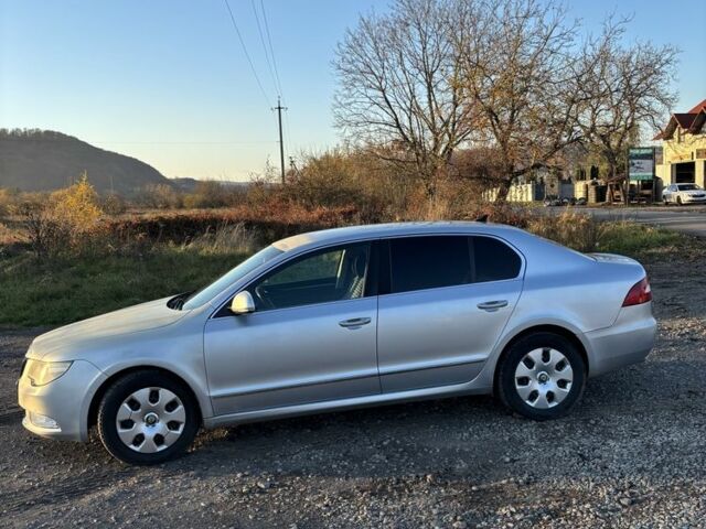 Сірий Шкода Суперб, об'ємом двигуна 2 л та пробігом 430 тис. км за 6800 $, фото 1 на Automoto.ua