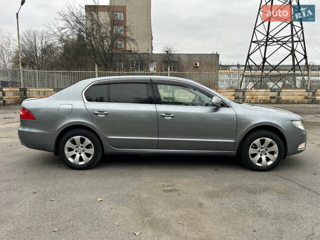 Серый Шкода Суперб, объемом двигателя 1.8 л и пробегом 193 тыс. км за 8200 $, фото 7 на Automoto.ua