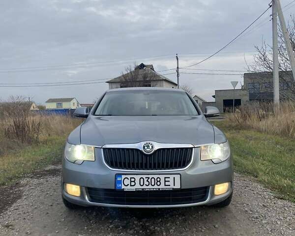 Серый Шкода Суперб, объемом двигателя 1.8 л и пробегом 394 тыс. км за 6500 $, фото 1 на Automoto.ua