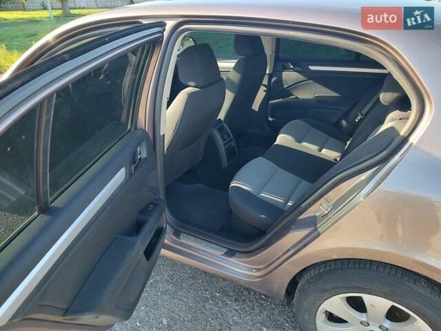 Серый Шкода Суперб, объемом двигателя 1.8 л и пробегом 311 тыс. км за 8200 $, фото 4 на Automoto.ua