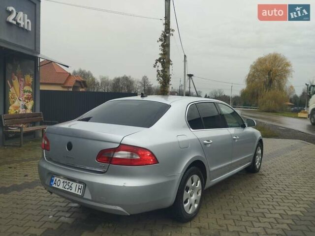 Серый Шкода Суперб, объемом двигателя 2 л и пробегом 280 тыс. км за 9500 $, фото 7 на Automoto.ua