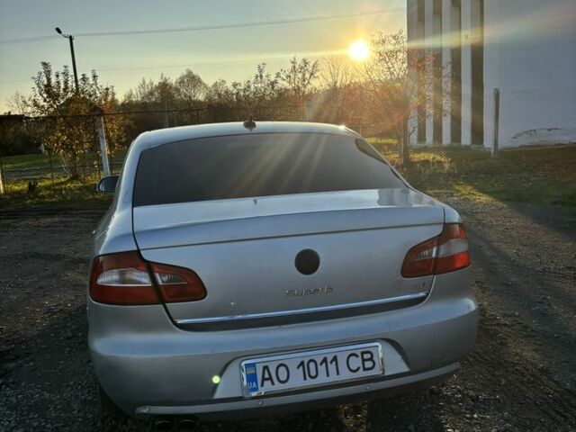 Сірий Шкода Суперб, об'ємом двигуна 2 л та пробігом 430 тис. км за 6800 $, фото 2 на Automoto.ua