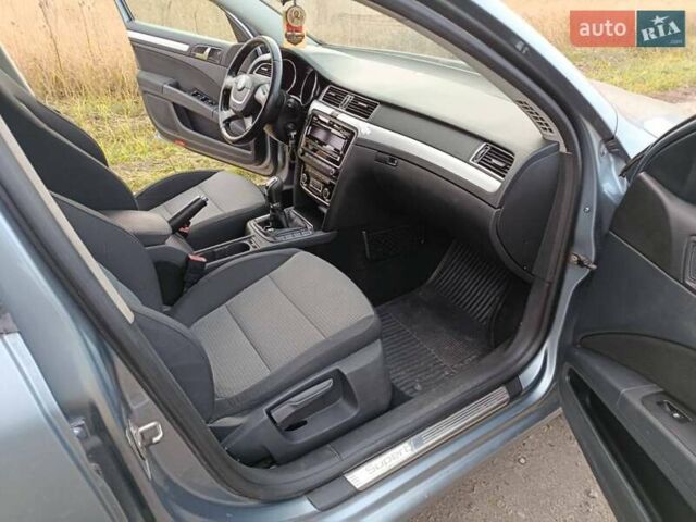 Серый Шкода Суперб, объемом двигателя 1.8 л и пробегом 394 тыс. км за 6500 $, фото 12 на Automoto.ua