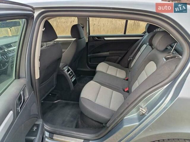 Серый Шкода Суперб, объемом двигателя 1.8 л и пробегом 394 тыс. км за 6500 $, фото 8 на Automoto.ua