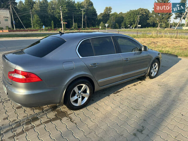 Сірий Шкода Суперб, об'ємом двигуна 1.97 л та пробігом 261 тис. км за 10600 $, фото 1 на Automoto.ua
