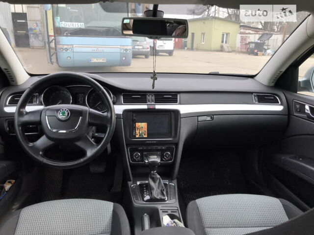 Серый Шкода Суперб, объемом двигателя 2 л и пробегом 255 тыс. км за 11300 $, фото 16 на Automoto.ua