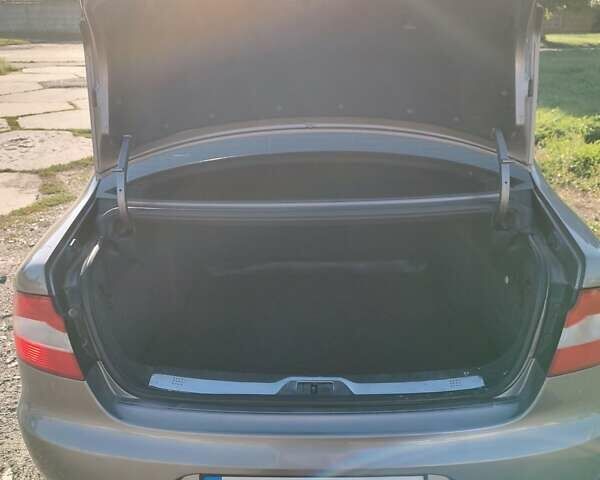 Серый Шкода Суперб, объемом двигателя 1.8 л и пробегом 311 тыс. км за 8200 $, фото 12 на Automoto.ua