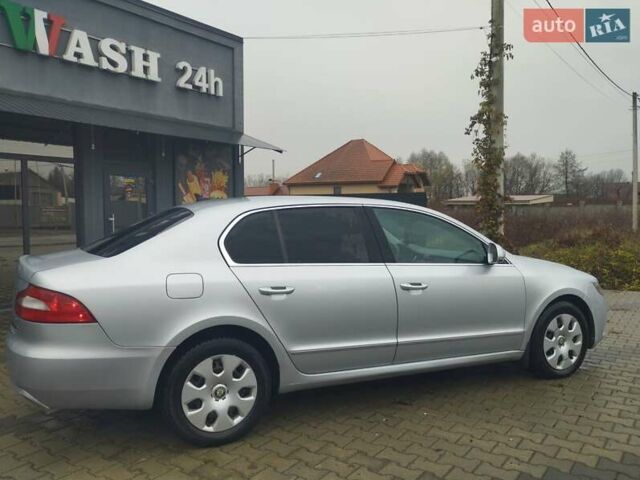 Серый Шкода Суперб, объемом двигателя 2 л и пробегом 280 тыс. км за 9500 $, фото 6 на Automoto.ua