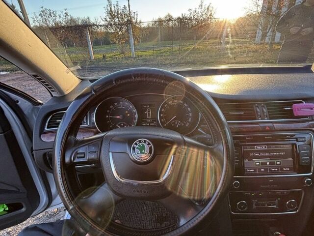 Сірий Шкода Суперб, об'ємом двигуна 2 л та пробігом 430 тис. км за 6800 $, фото 7 на Automoto.ua