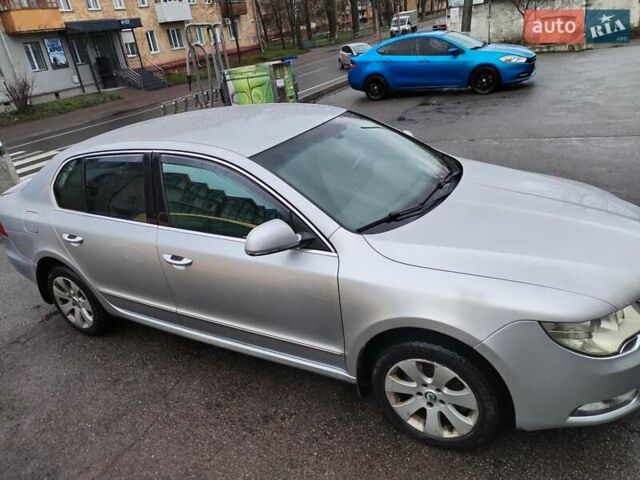 Серый Шкода Суперб, объемом двигателя 1.8 л и пробегом 212 тыс. км за 7999 $, фото 4 на Automoto.ua