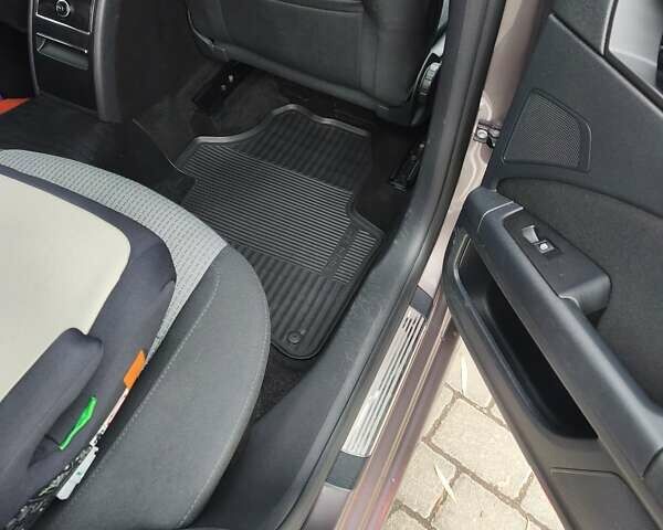 Серый Шкода Суперб, объемом двигателя 1.8 л и пробегом 140 тыс. км за 10800 $, фото 7 на Automoto.ua