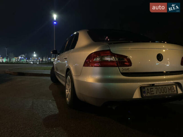 Серый Шкода Суперб, объемом двигателя 1.8 л и пробегом 120 тыс. км за 11999 $, фото 1 на Automoto.ua