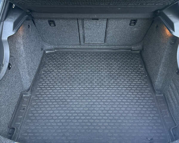 Сірий Шкода Суперб, об'ємом двигуна 1.97 л та пробігом 261 тис. км за 10600 $, фото 10 на Automoto.ua