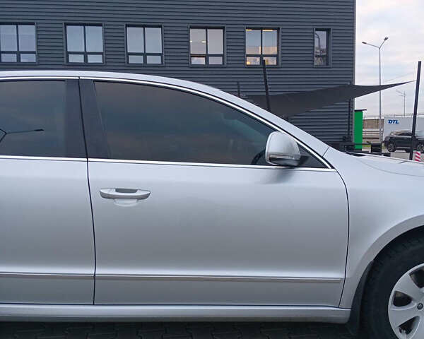 Серый Шкода Суперб, объемом двигателя 1.8 л и пробегом 184 тыс. км за 9700 $, фото 10 на Automoto.ua