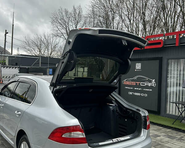 Сірий Шкода Суперб, об'ємом двигуна 1.8 л та пробігом 292 тис. км за 9200 $, фото 31 на Automoto.ua