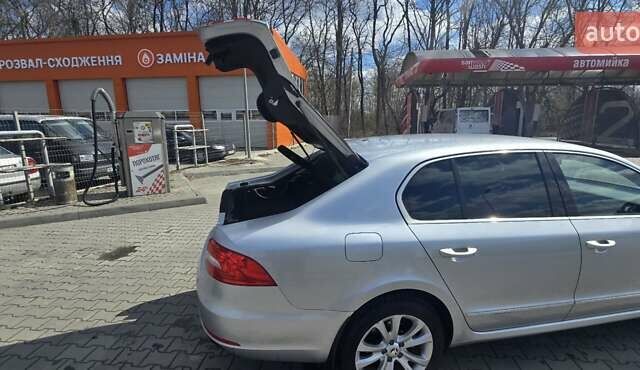 Серый Шкода Суперб, объемом двигателя 1.8 л и пробегом 167 тыс. км за 12500 $, фото 8 на Automoto.ua