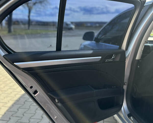 Шкода Суперб 2013 у Чернівцях на Automoto.ua Сірий Шкода Суперб, об'ємом двигуна 0 л та пробігом 161 тис. км за 9300 $, фото 6 на Automoto.ua