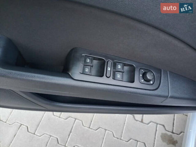 Серый Шкода Суперб, объемом двигателя 1.8 л и пробегом 184 тыс. км за 9700 $, фото 46 на Automoto.ua